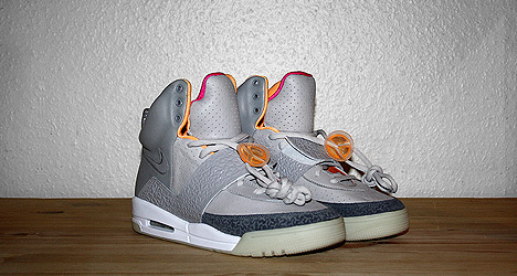 Nike AIR Yeezy for sale